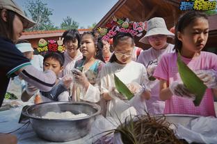 达成红军250场里程碑！利物浦社媒祝贺阿利森